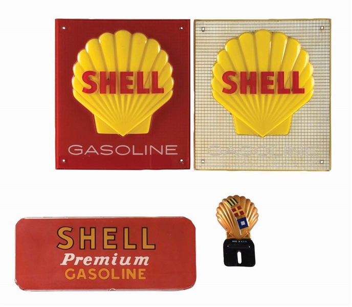 LOT OF FOUR: SHELL GASOLINE ADVERTISING ITEMS INCLUDING AD GLASS, PUMP PLATES & TOPPER. 