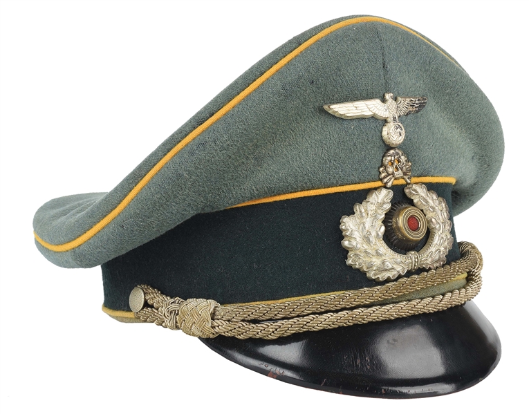 GERMAN WWII HEER CAVALRY OFFICER VISOR CAP.