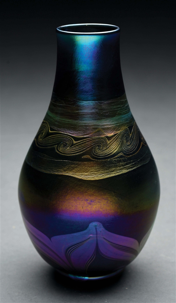 TIFFANY ART GLASS VASE.
