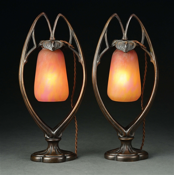 PAIR OF ART NOUVEAU DESK LAMPS.