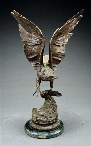 20TH CENTURY COPY OF A BRONZE EAGLE  BY MOIGNIEZ. 