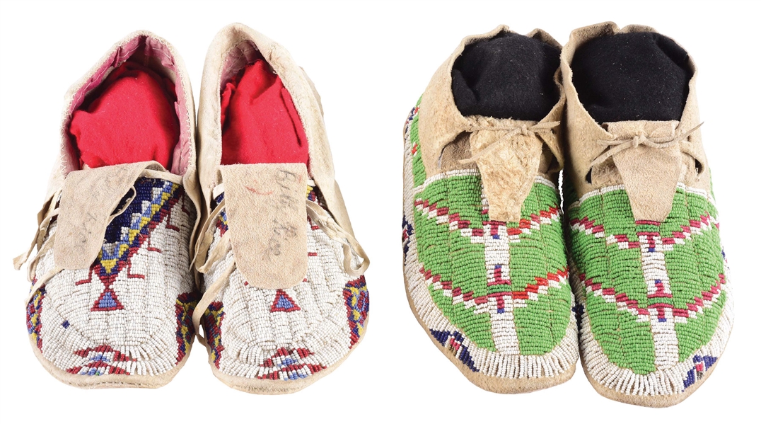 LOT OF 2: PAIRS OF SOUIX 20TH CENTURY MOCCASINS.