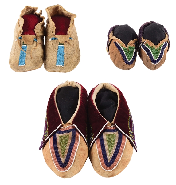 LOT OF 3: PAIRS OF BEADED LADIES AND CHILDS PLAINS AND PRAIRIE STYLE MOCCASINS.