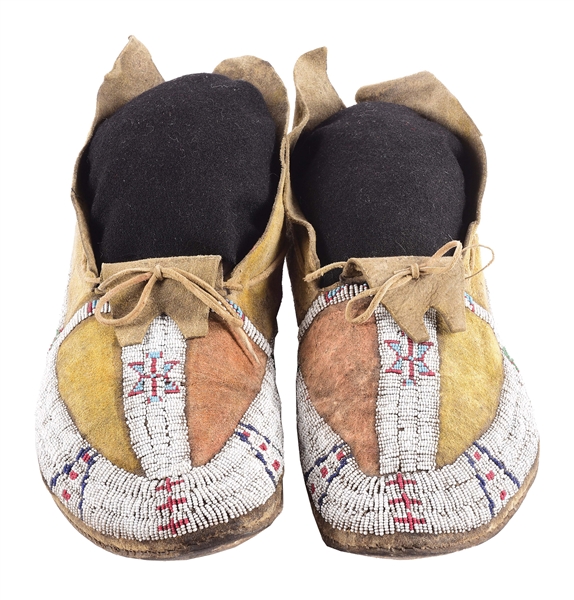 PAIR OF SOUTHERN PLAINS BEADED MOCCASINS.