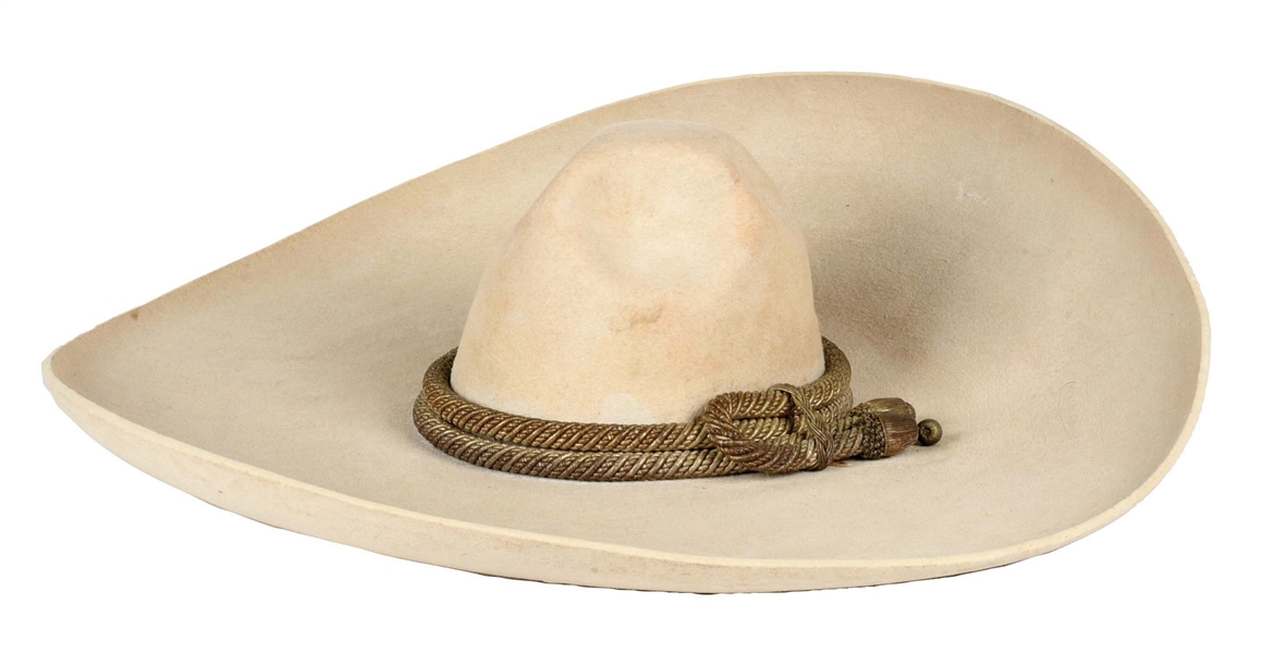 BLONDE SOMBRERO WITH GOLD COLOR BAND. 