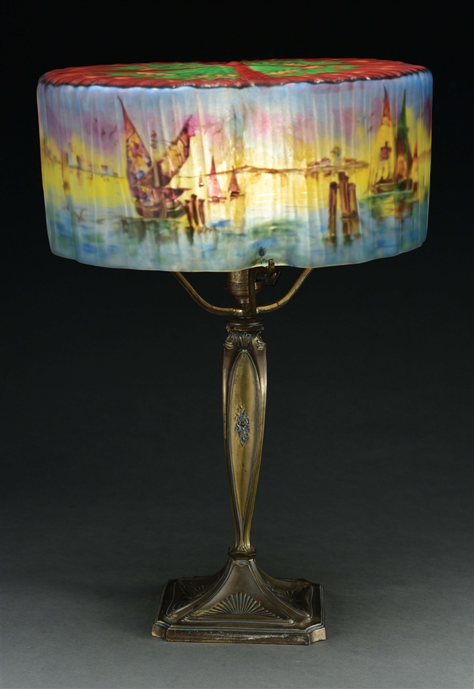 PAIRPOINT PUFFY VENETIAN HARBOR SCENE TABLE LAMP. 