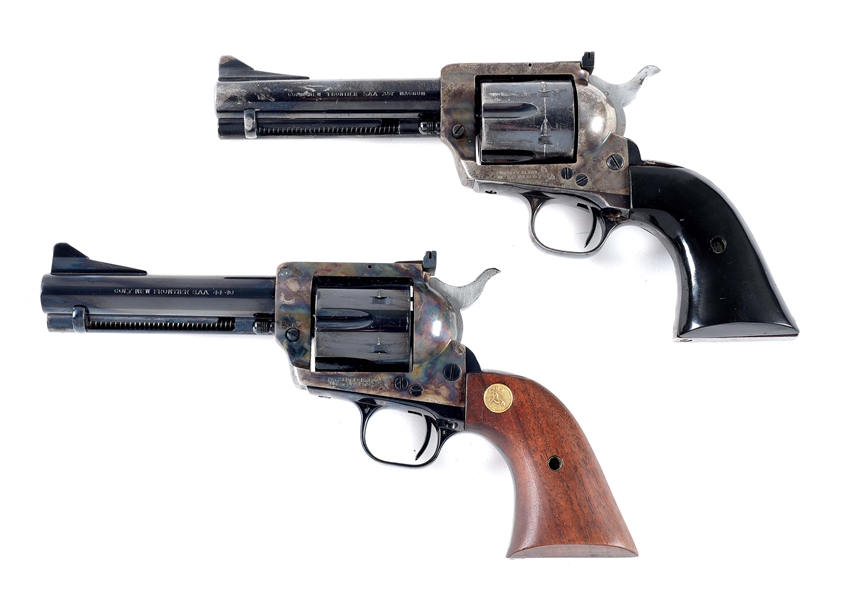 (M+C) LOT OF 2: COLT NEW FRONTIER SINGLE ACTION REVOLVERS.
