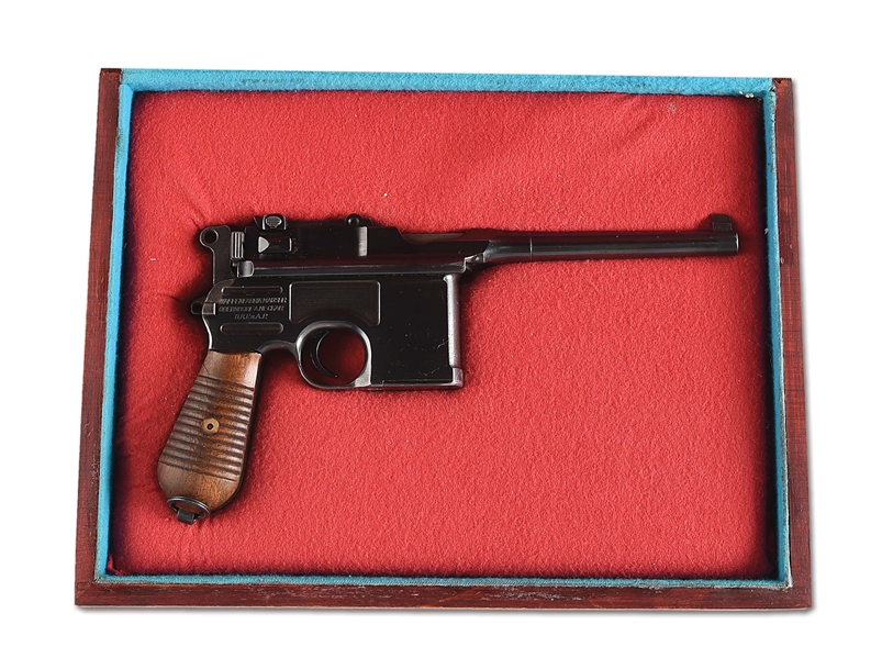 (C) MAUSER MODEL 1930 "BROOMHANDLE" 7.63MM SEMI AUTOMATIC PISTOL WITH CASE