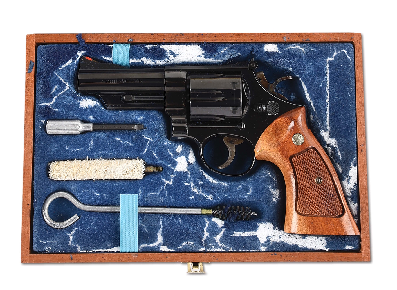 (M) SMITH & WESSON MODEL 29-2 .44 MAGNUM REVOLVER WITH BOX 