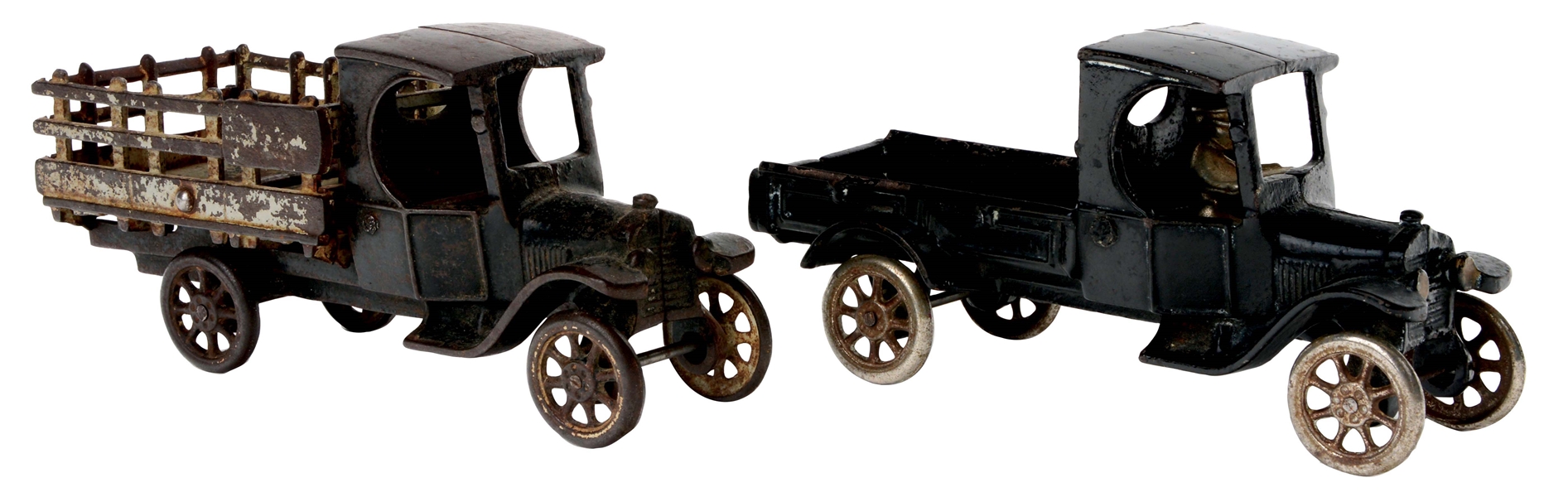 LOT OF 2: ARCADE EARLY 1920S FORD TRUCKS.