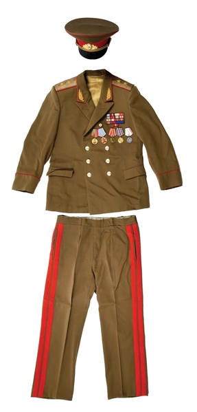 COLD WAR SOVIET LIEUTENANT GENERAL LAND FORCES UNIFORM.