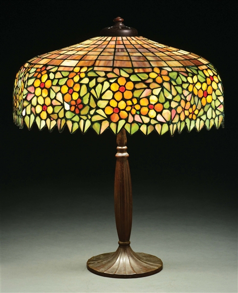 AMERICAN LEADED GLASS FLORAL TABLE LAMP.