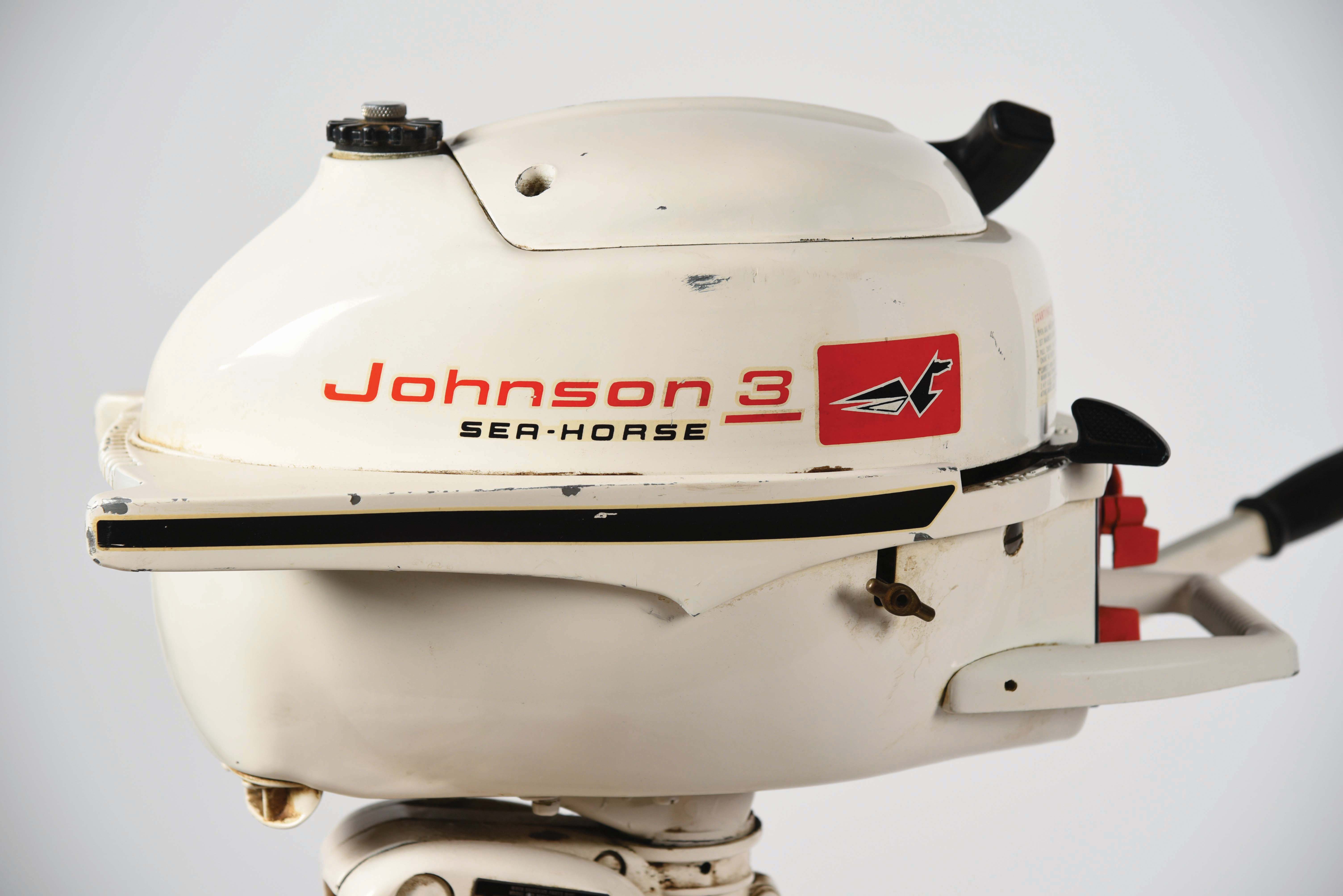 Lot Detail - 1960 JOHNSON SEAHORSE JW-16 3HP OUTBOARD MOTOR.