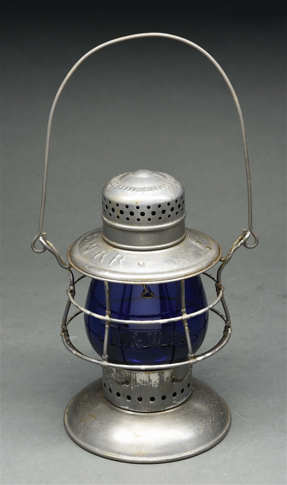 D L & W R R ROBERTS SAFETY BELLBOTTOM RAILROAD LANTERN.