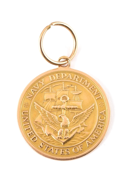 US NAVY DISTINGUISHED PUBLIC SERVICE MEDAL AWARDED TO WILLIAM RANDOLPH HEARST.