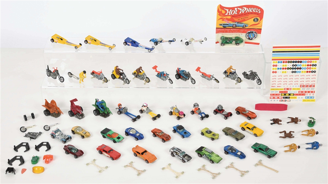 LOT OF APPROXIMATELY 40 VARIOUS 1960S AND 1970S HOT WHEELS AND OTHER CARS.