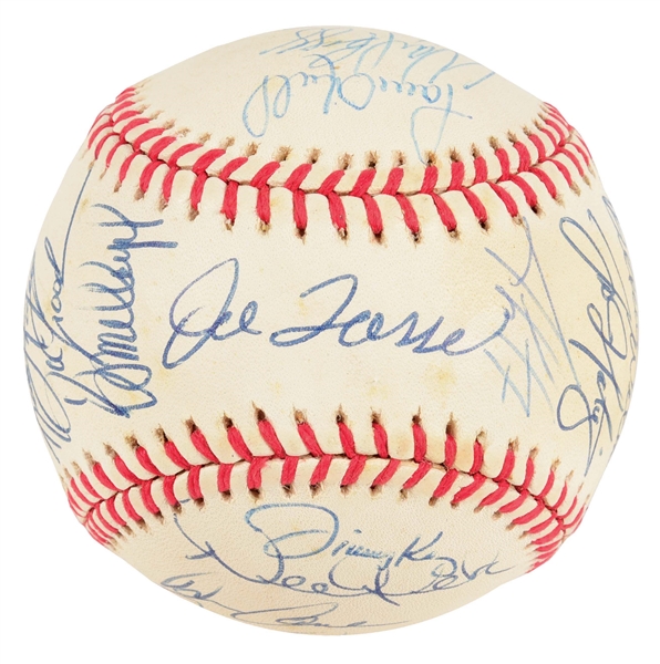 1996 AUTOGRAPHED YANKEES TEAM BALL.