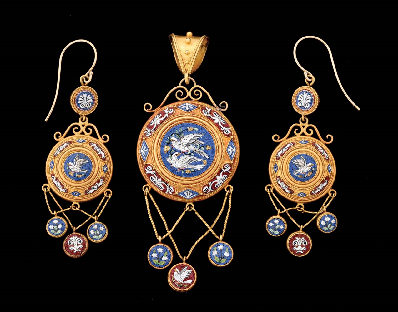 EXQUISITE 18K YELLOW GOLD MICROMOSAIC PENDANT AND EARRINGS.