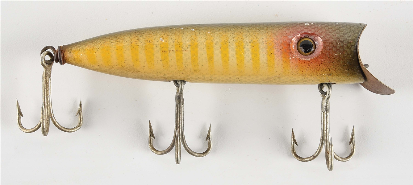 VERY SCARCE CHARLIE GOODSPEED EARLY VARIATION BLACK AND YELLOW FISHING LURE.