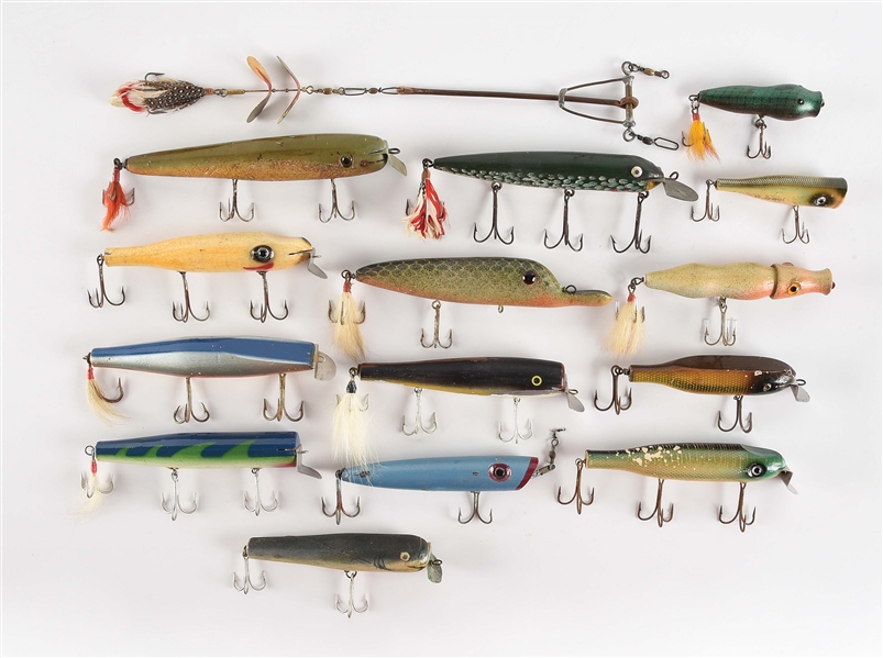 LARGE LOT OF FISHING LURES.