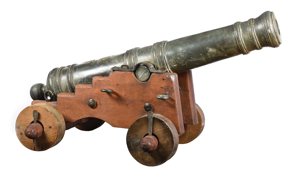 LARGE FUNCTIONAL REPRODUCTION BRONZE VOC NAVAL CANNON WITH CARRIAGE.