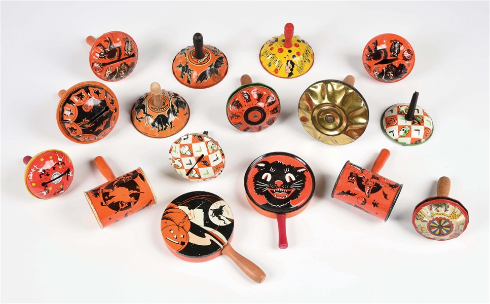 LARGE LOT OF MORE THAN 15 HALLOWEEN NOISE MAKERS.