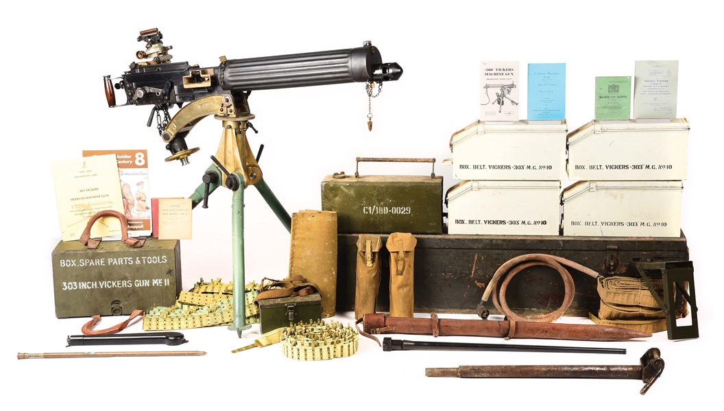 (N) BEAUTIFUL FLUTED WATER JACKET BRITISH VICKERS MACHINE GUN MACHINE GUN REGISTERED BY VSM ON TRIPOD WITH NUMEROUS ACCESSORIES (FULLY TRANSFERABLE).