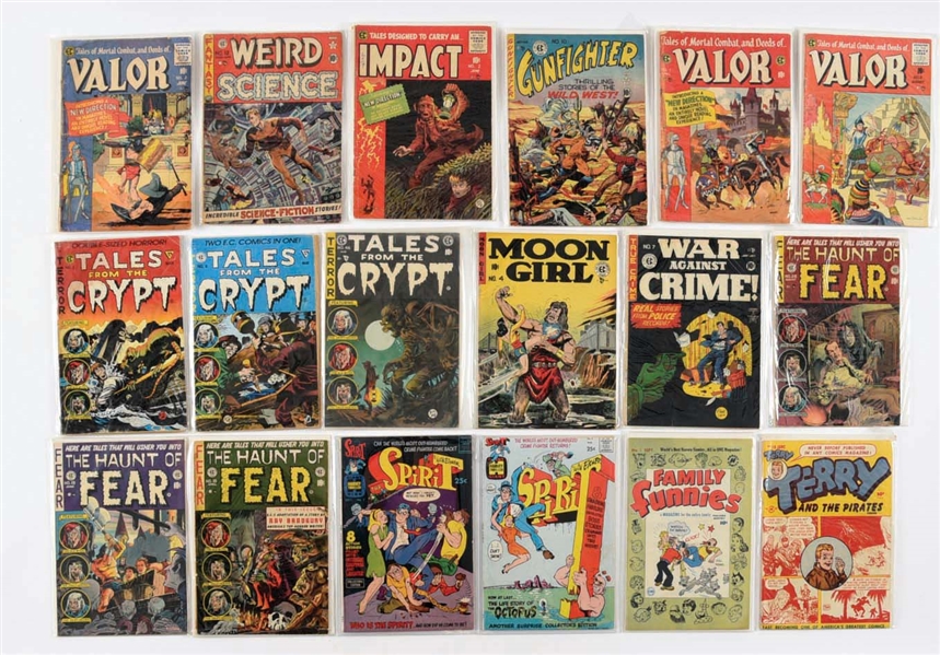 LOT OF 17: VARIOUS CHARACTER AND HORROR-RELATED COMIC BOOKS.