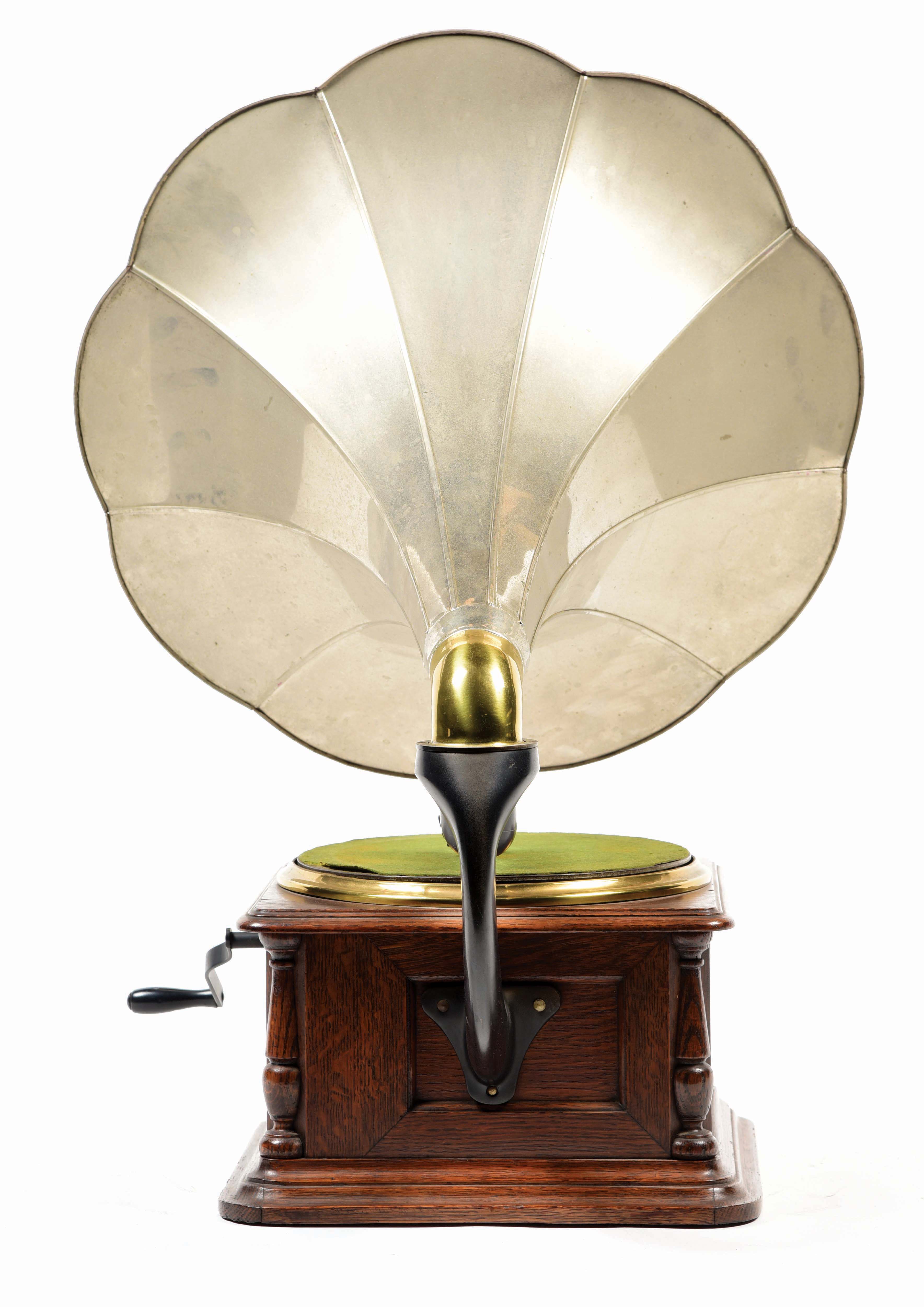 Disc Graphophone Lot Detail - COLUMBIA MODEL BI DISK GRAPHOPHONE.