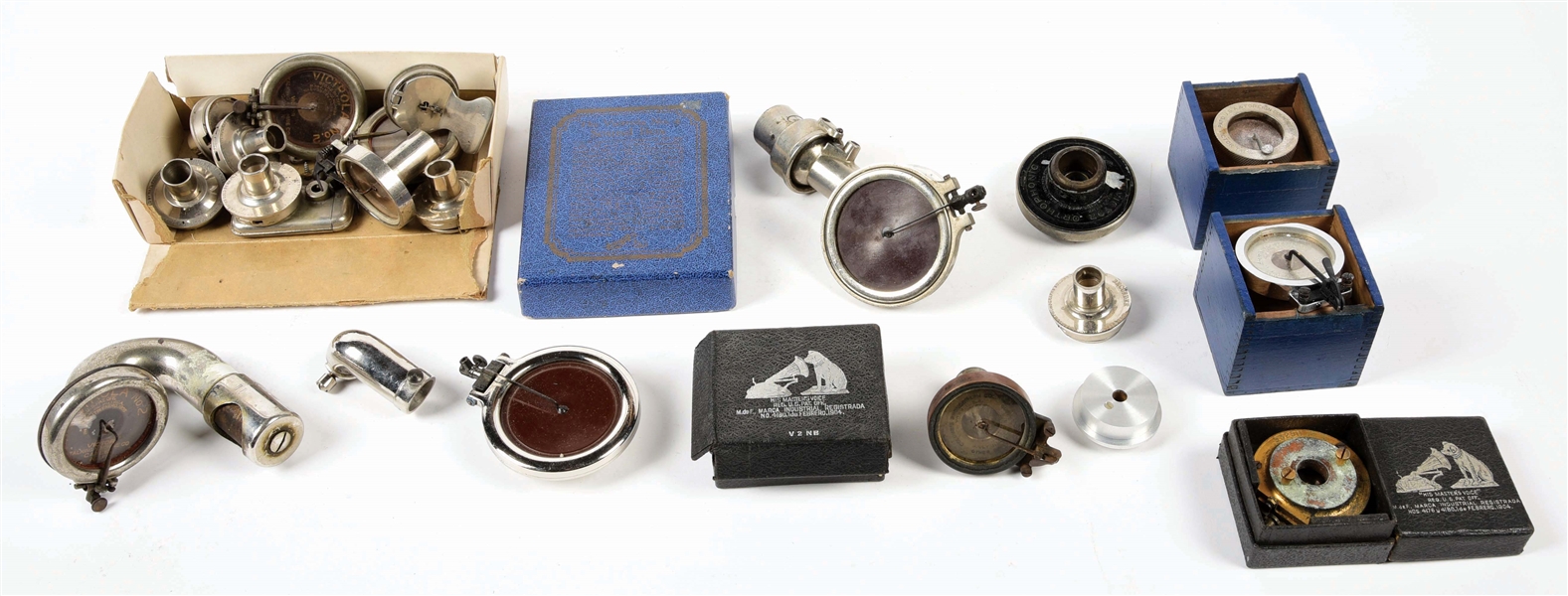 LARGE LOT OF PHONOGRAPH REPRODUCERS.