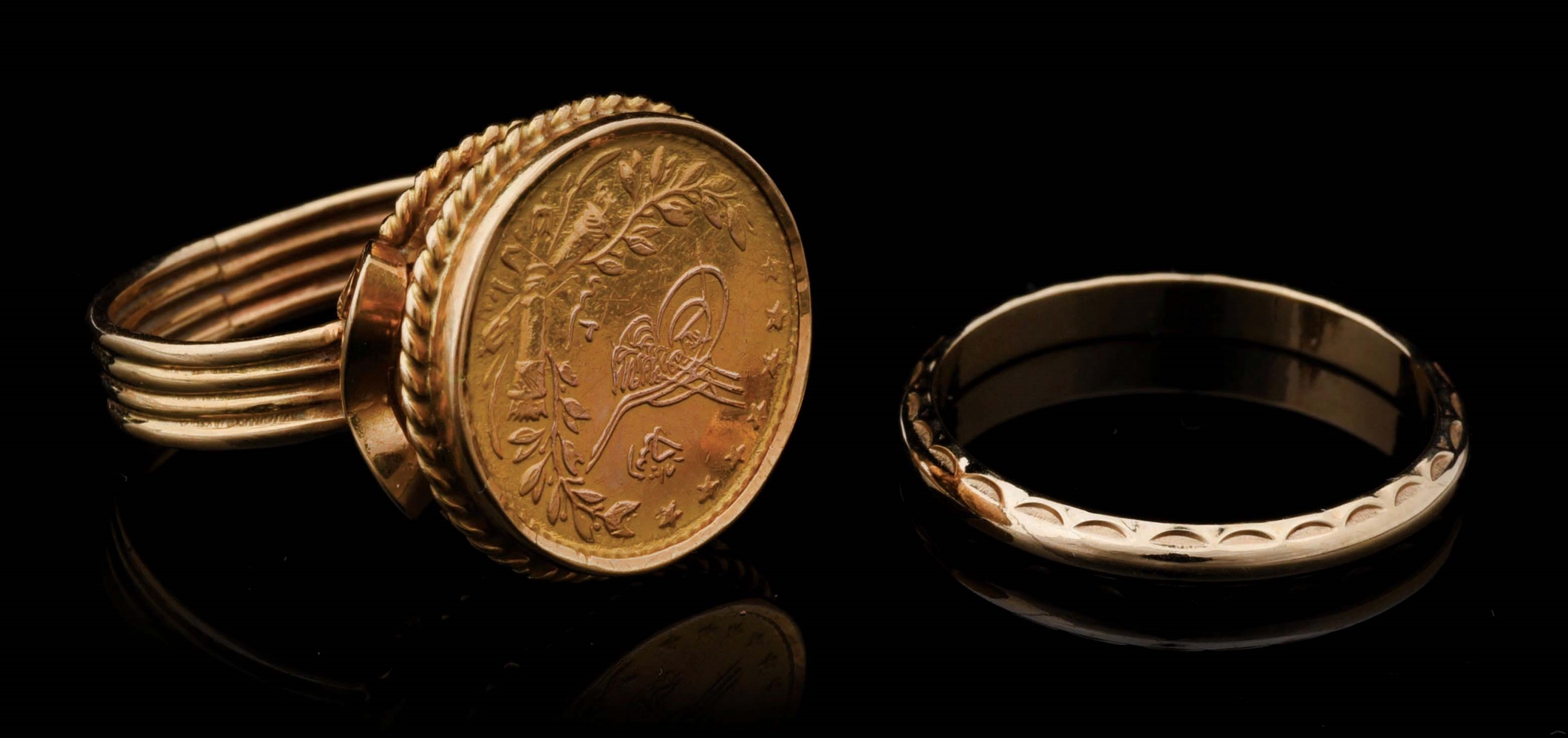 LOT OF 2: GOLD COIN RING AND 14K BAND. 