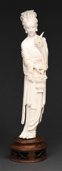 IVORY FIGURE OF A FLOWER GIRL.
