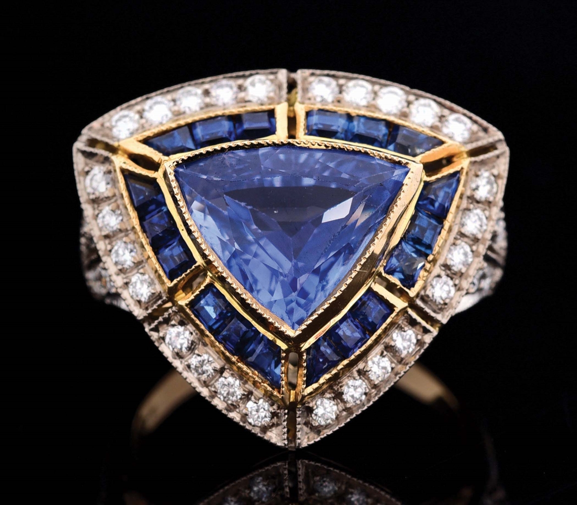 18K GOLD 2-TONE BLUE SAPPHIRE & DIAMOND RING.