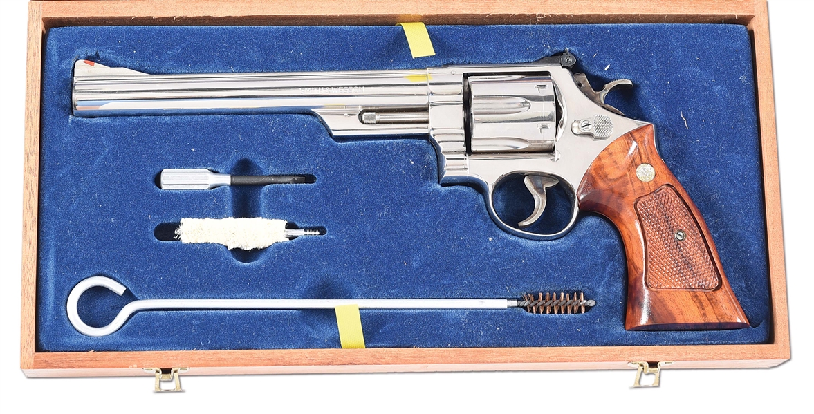(M) SMITH & WESSON MODEL 29-2 .44 MAGNUM REVOLVER WITH CASE.
