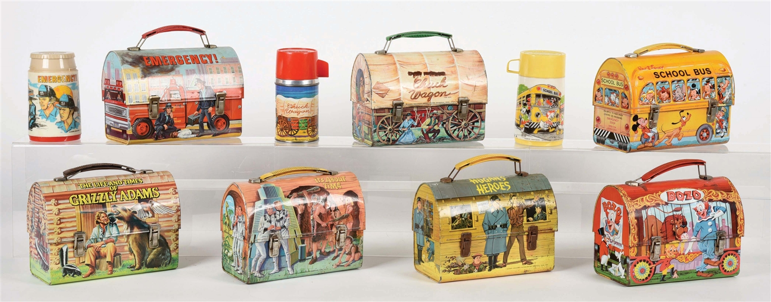LOT OF 10: 7 VARIOUS VINTAGE TIN LITHO DOME-TOP LUNCHBOXES WITH 3 MATCHING THERMOSES.