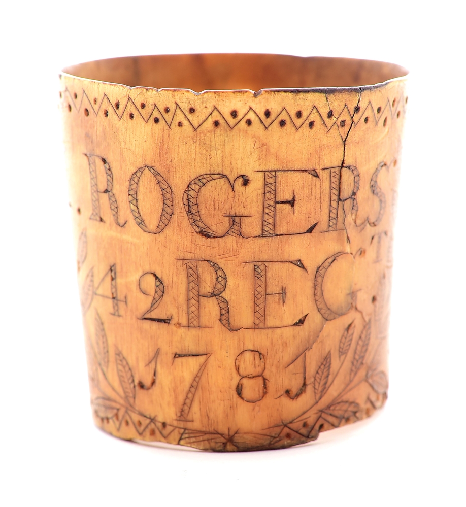 IDENTIFIED 42ND REGT ROYAL HIGHLANDERS ENGRAVED HORN CUP DATED OF I. ROGERS 1781.