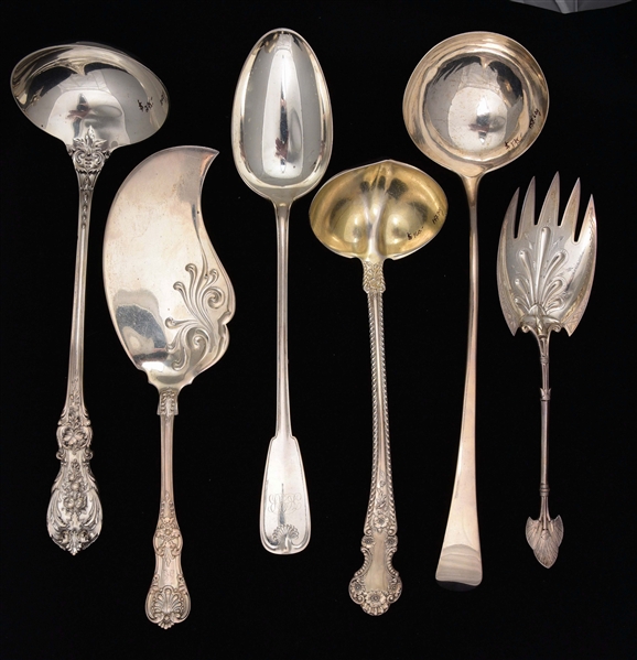 A GROUP OF 6 STERLING SERVING PIECES. 