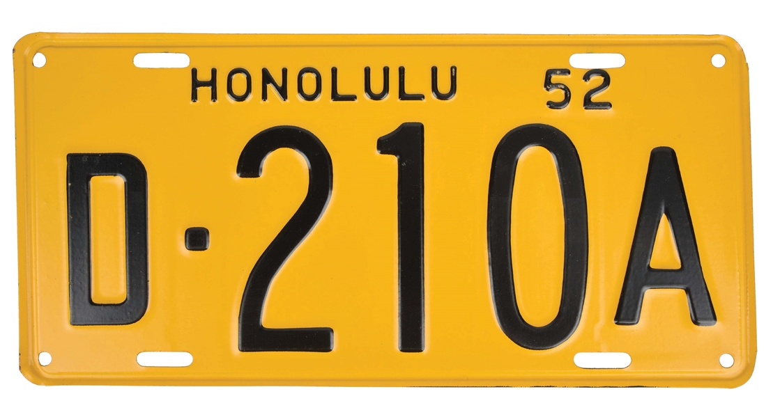 HONOLULU HAWAII 1952 EMBOSSED TIN DEALER LICENSE PLATE NUMBER D-210A