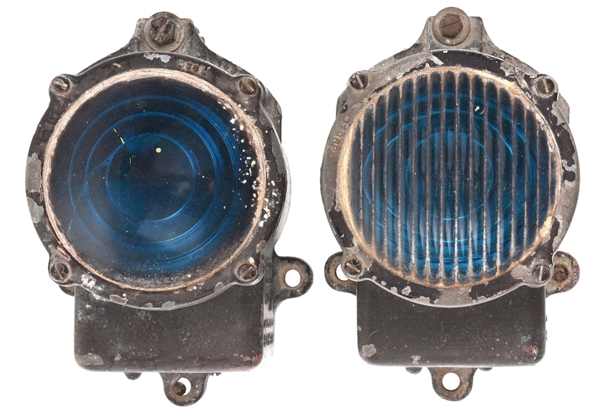 PAIR OF CROUSE HINDS TENDER MARKER LIGHTS.