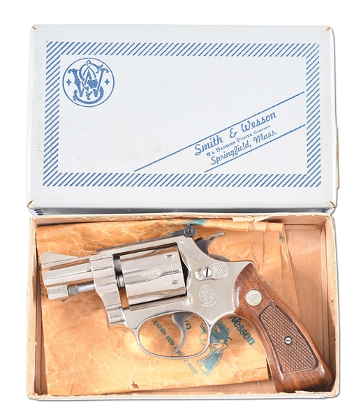 (M) HIGH CONDITION SMITH & WESSON MODEL 34-1 DOUBLE ACTION REVOLVER WITH ORIGINAL BOX.