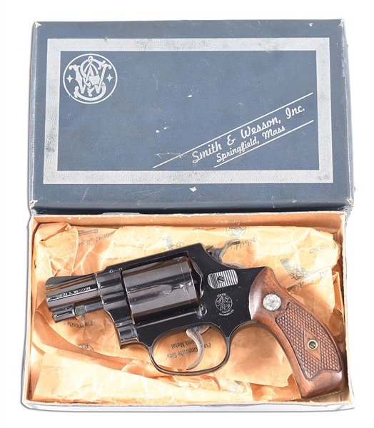 (M) SMITH & WESSON MODEL 36 DOUBLE ACTION REVOLVER WITH FACTORY BOX. 