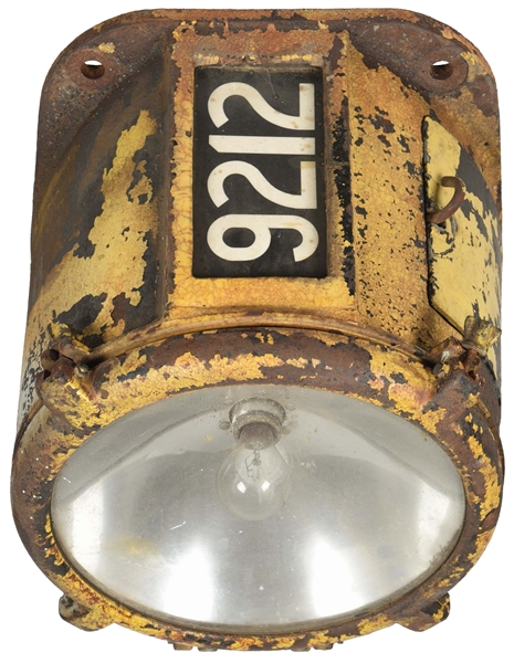 LOCOMOTIVE HEADLIGHT WITH NUMBER BOARDS.