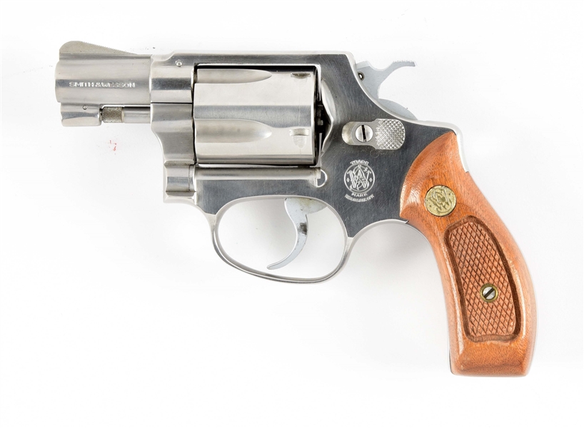 (M) SMITH AND WESSON MODEL 60 REVOLVER 