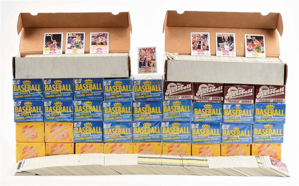 LARGE LOT OF 1990S FLEER, SCORE AND TOPPS BASEBALL AND BASKETBALL CARDS.