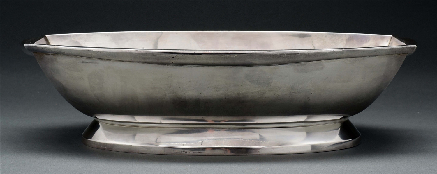 A FRENCH ART DECO SILVER CENTER BOWL.