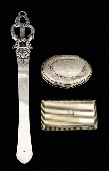 TWO SILVER SNUFF BOXES. 