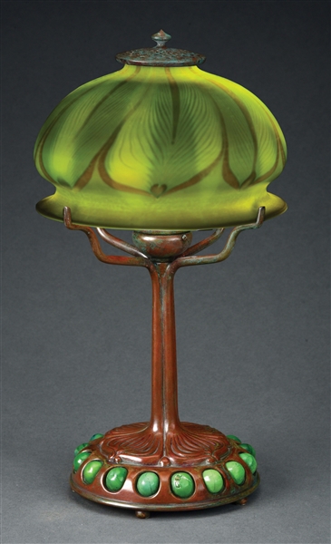 TIFFANY STUDIOS FAVRILE PULLED FEATHER DESK LAMP.
