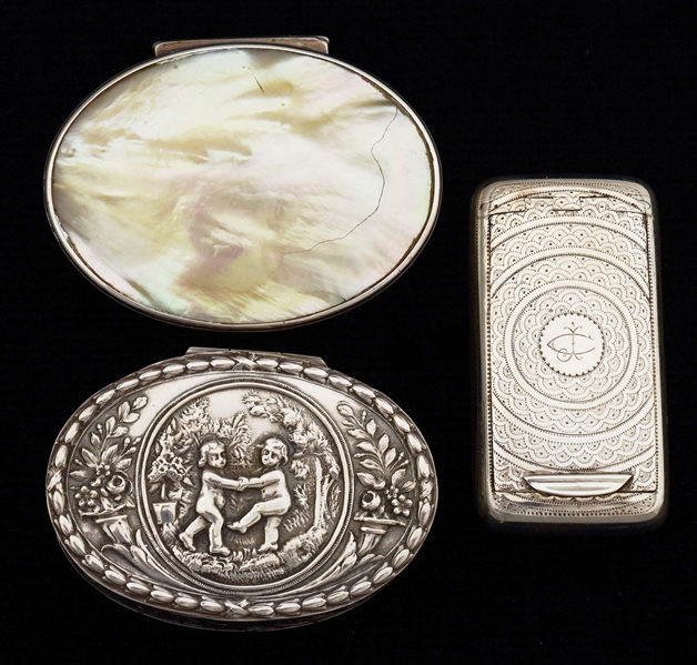 LOT OF 3: EARLY 1800S SILVER SNUFF BOXES. 