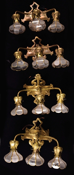 SET OF 4 GOLD SCONCES WITH MICA SHADES.