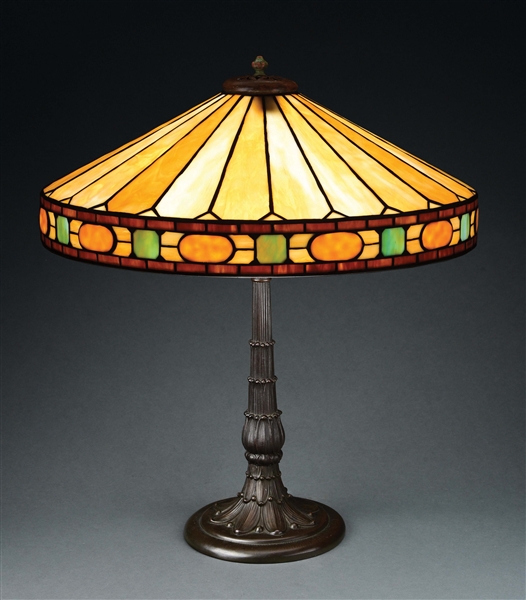 DUFFNER AND KIMBERLY LEADED GLASS TABLE LAMP.